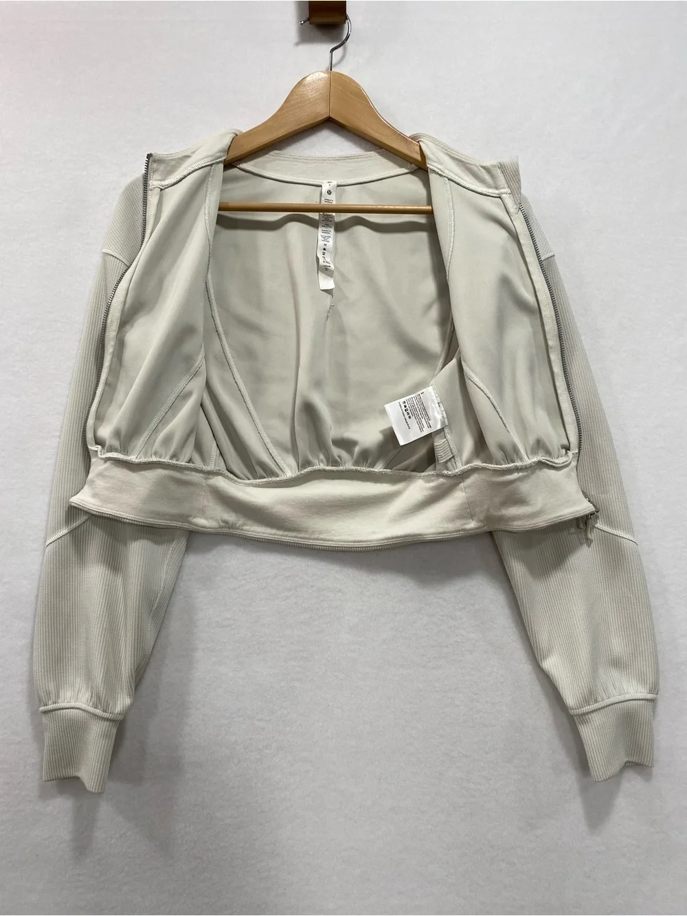 Lululemon Ribbed Softstreme Cropped Jacket Bone White Cream Size 2 Coat